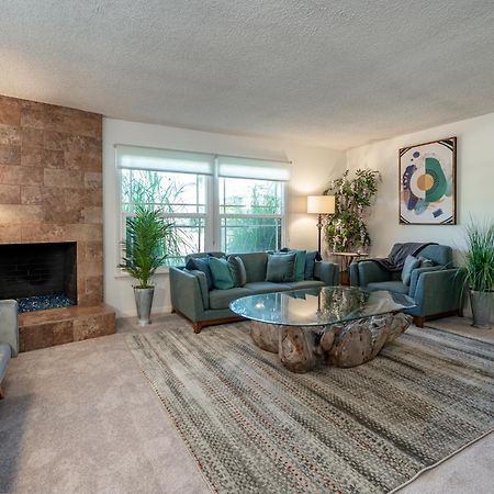 Amazing Modern Pool House Near Disneyland Anaheim Exterior photo
